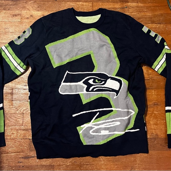 Seahawks sweater - Picture 2 of 2